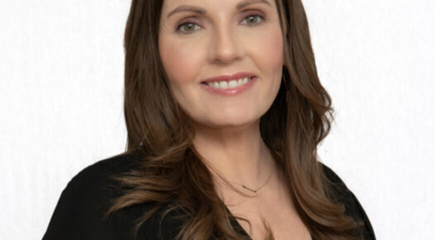 Mindy Cartee, Administrative Assistant